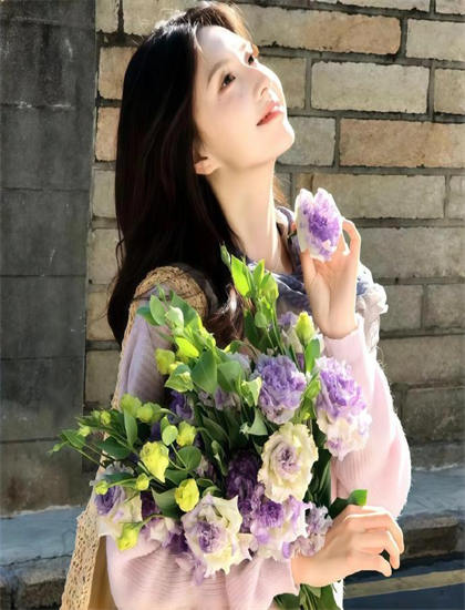 探索哎哟哥哥的奥秘：隐藏细节与深层意义，双语字幕